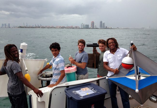 CARTHESeaKeepersStudents Teens from StreetWaves deploying a variety of CARTHE drifters near Miami Beach. (Provided by: CARTHE)