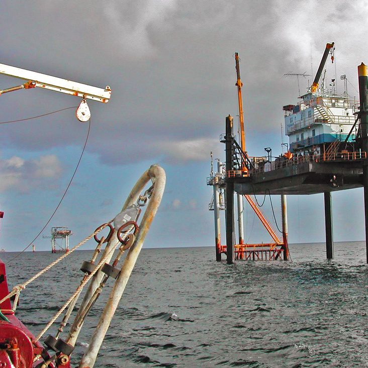 Wade_OilRig While there are many oil rigs in the Gulf of Mexico, this study’s research indicates that most rigs operate without incidence. (Photo by Steve DiMarco)