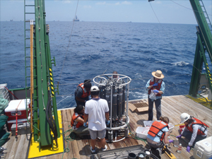 ECOGIG_Crespo-Medina_CTD sampling_slider