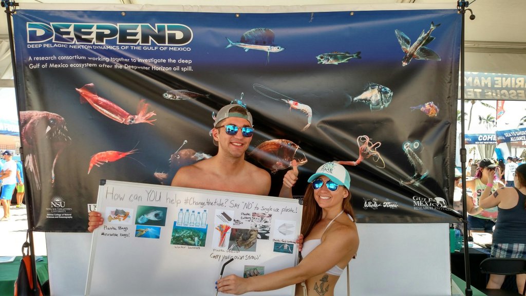 DEEPEND engaged with attendees at the Tortuga Music Festival. These fans are going to #ChangeTheTide by using paper straws and finishing their meals to avoid take away containers! See the DEEPEND website.