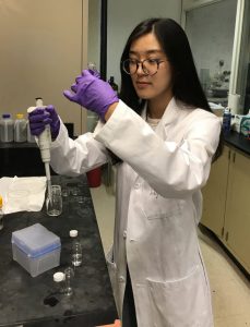 Ph.D. student Jiayi Deng prepares a bacterial suspension at the University of Pennsylvania’s Department of Chemical and Biomolecular Engineering. (Provided by Tianyi Yao)